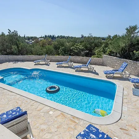 Decima * Milna (Brac)