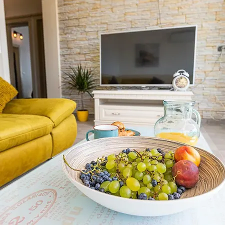 Decima Villa Milna (Brac)