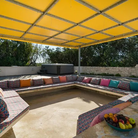 Decima * Milna (Brac)