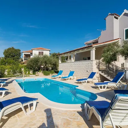 Decima Villa