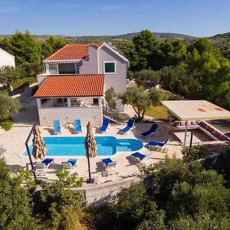 Villa Decima Milna (Brac)