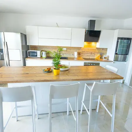 Decima Villa