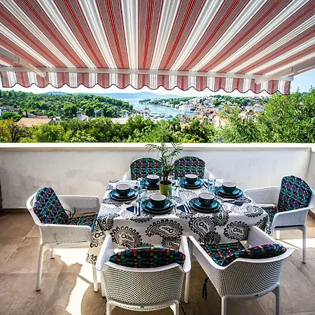 Decima * Milna (Brac)