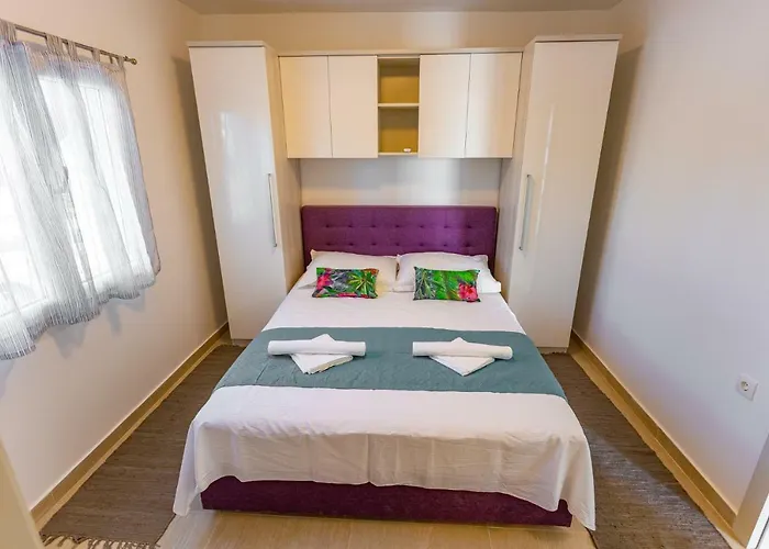 Decima 빌라 밀나