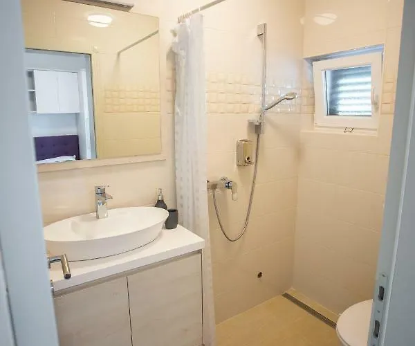 Decima 빌라 밀나