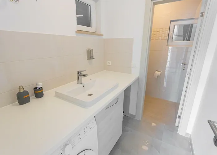 Decima 빌라 밀나