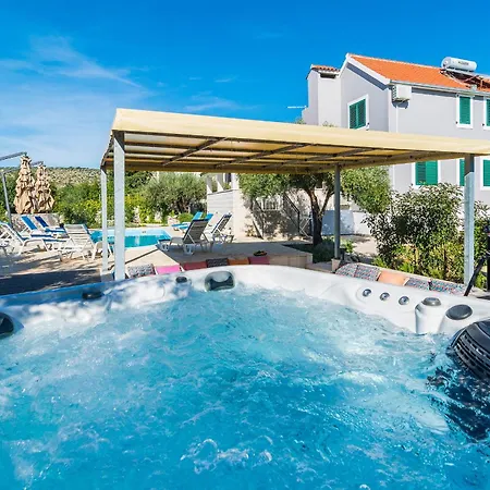 Villa Decima *