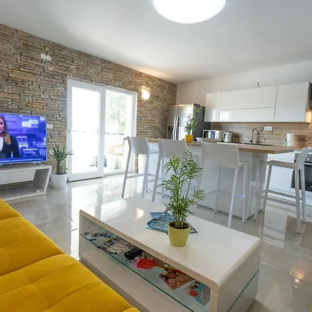 Decima Milna (Brac)