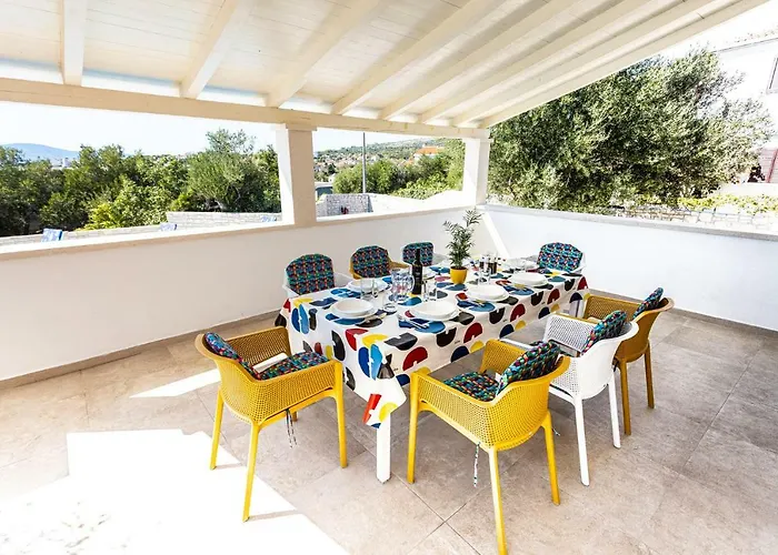 Decima ヴィラ ミルナ